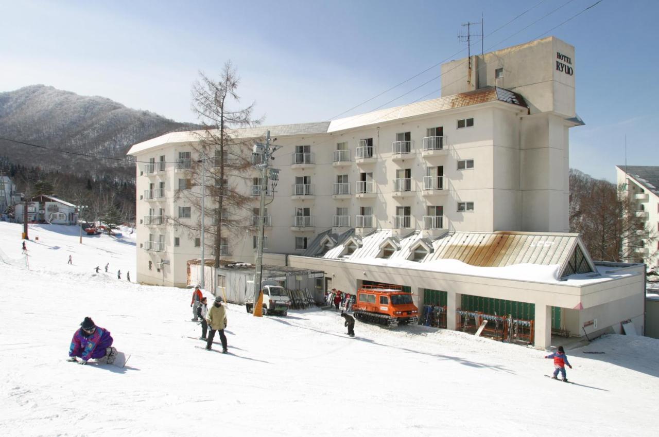Hotel Ryuo Яманучи Екстериор снимка