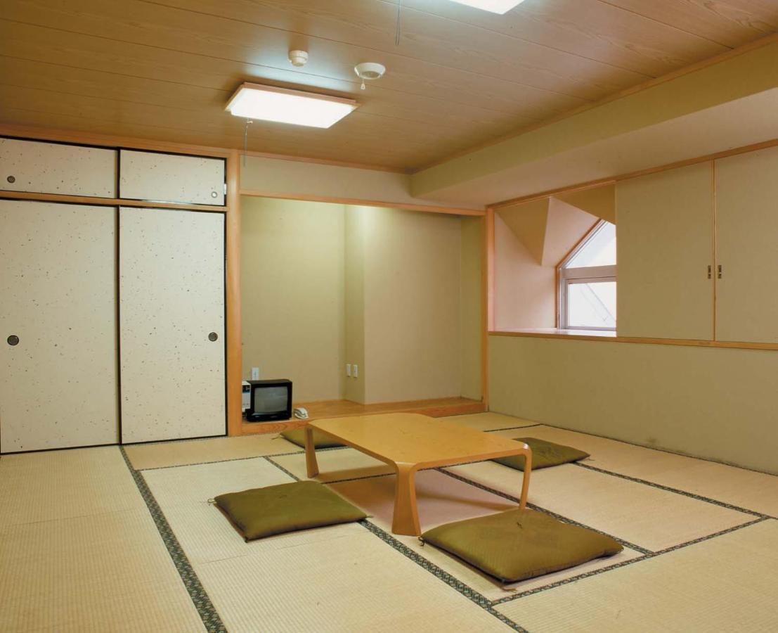 Hotel Ryuo Яманучи Екстериор снимка