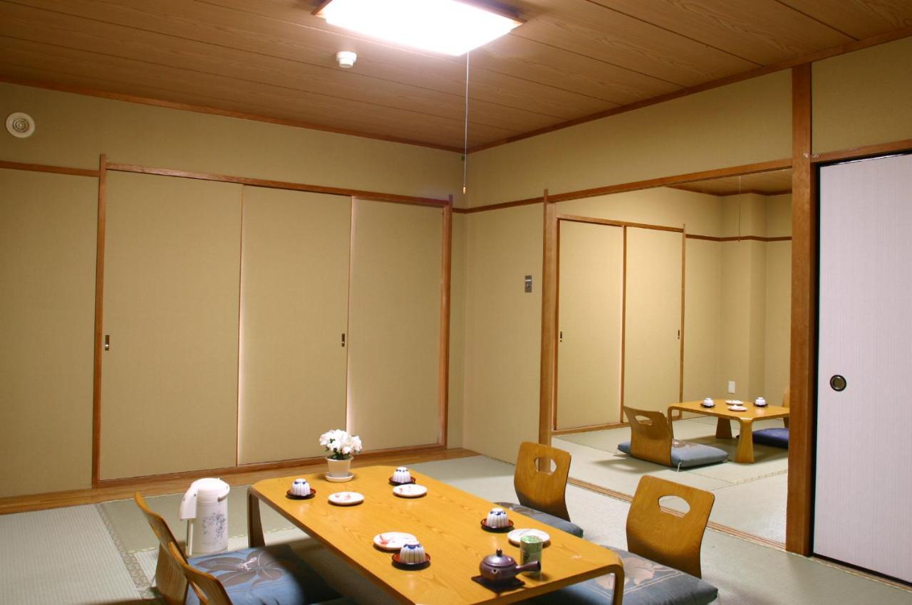 Hotel Ryuo Яманучи Екстериор снимка
