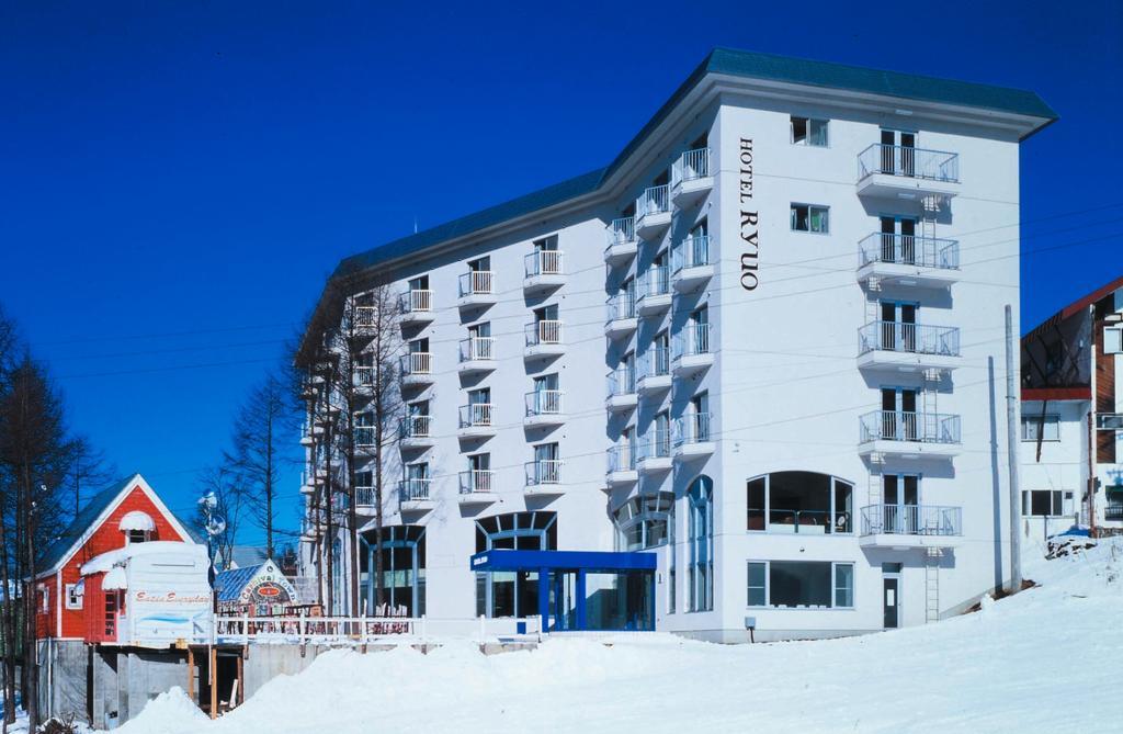 Hotel Ryuo Яманучи Екстериор снимка