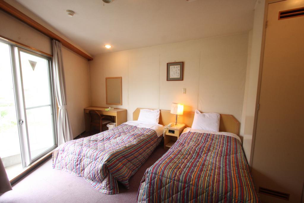 Hotel Ryuo Яманучи Екстериор снимка