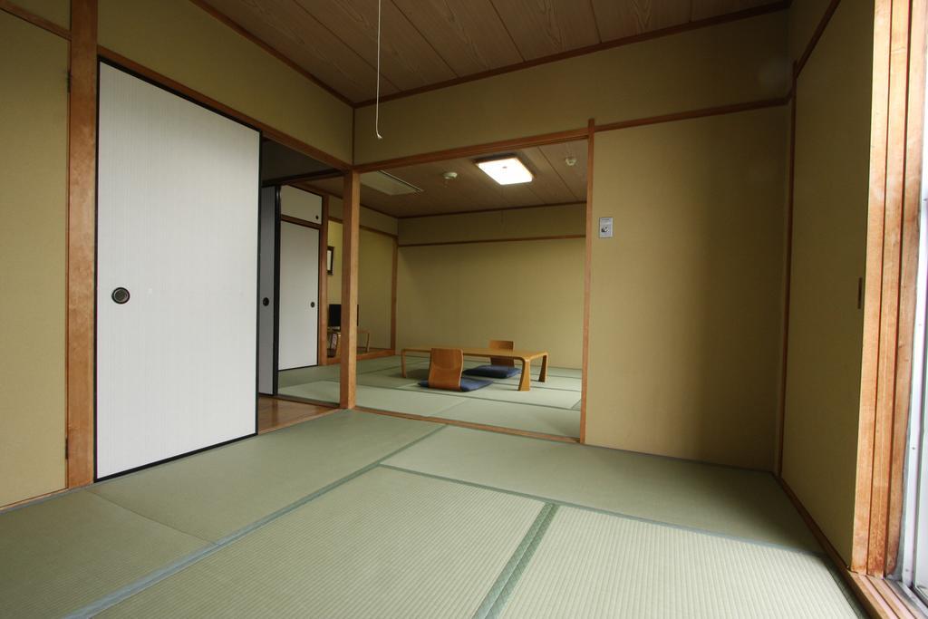 Hotel Ryuo Яманучи Екстериор снимка