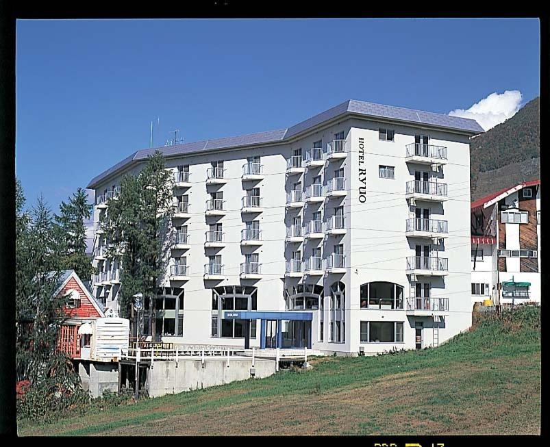 Hotel Ryuo Яманучи Екстериор снимка